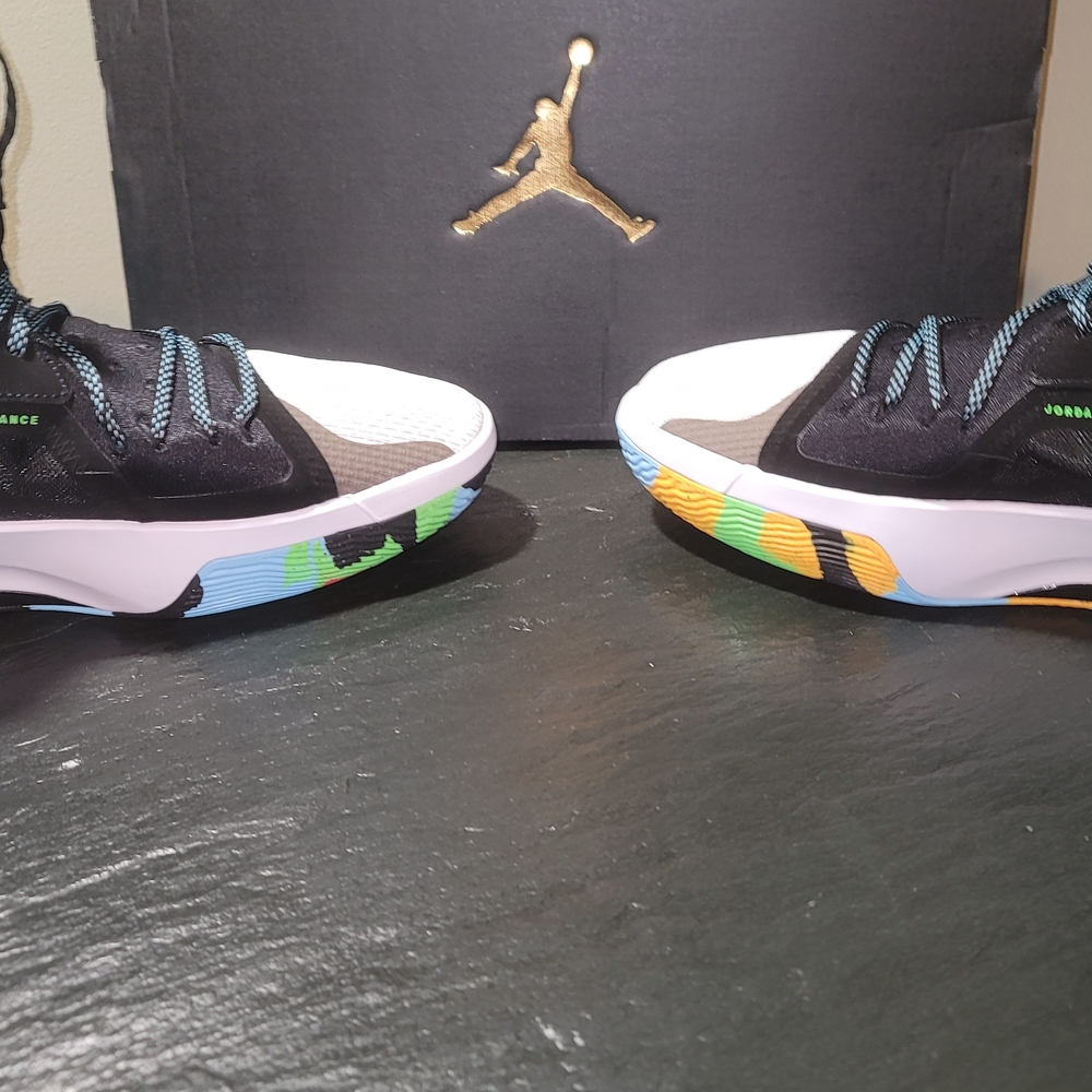 Nike Air JORDAN Zoom Separate Men's Black Sneakers with Multicolor Accents BNIB - Picture 8 of 15